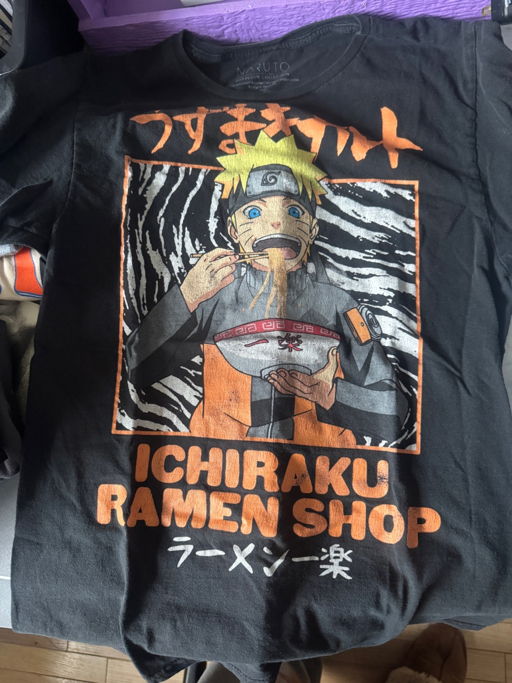 10 PC Bundle Size Small Graphic Tees Anime Band Rock Vintage style - Picture 4 of 11